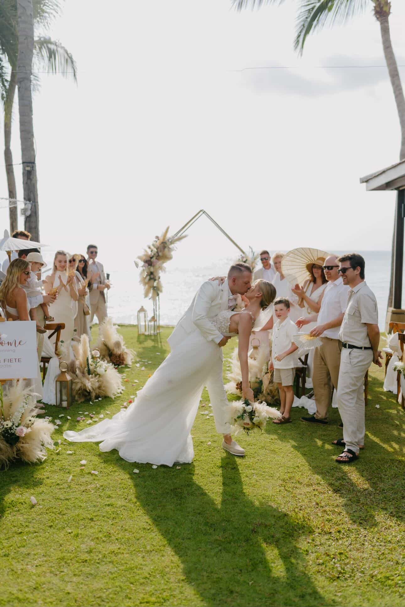 Vanessas Thailand-Hochzeit in einem 2-in-1 Brautkleid